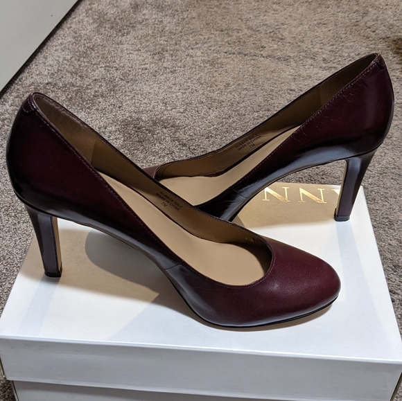 Ann Taylor Favian Perfect Leather Pump deep Bordeaux women's size 7 - Picture 2 of 7